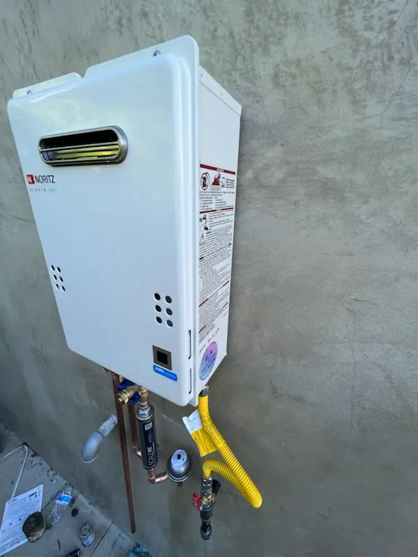 Tankless water heater installation for East Pasadena homes
